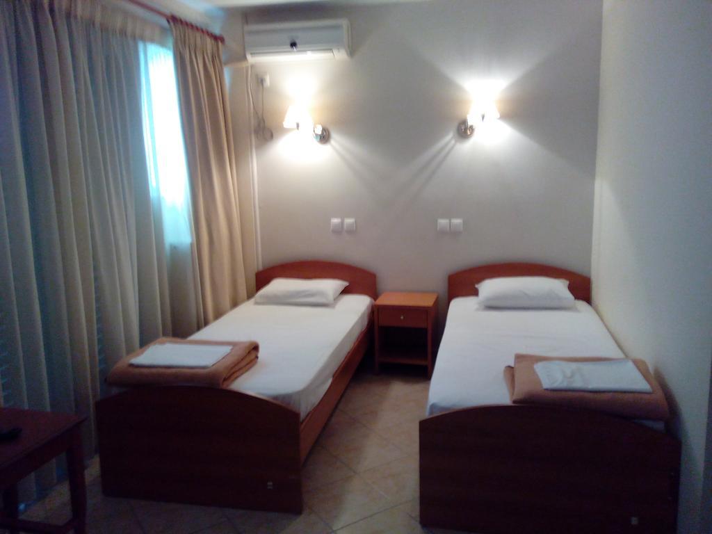 Cybele Guest